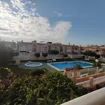 Con Piscina Y Terraza * Torrevieja