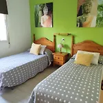 Con Piscina Y Terraza Appartement