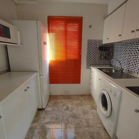 Con Piscina Y Terraza דירה