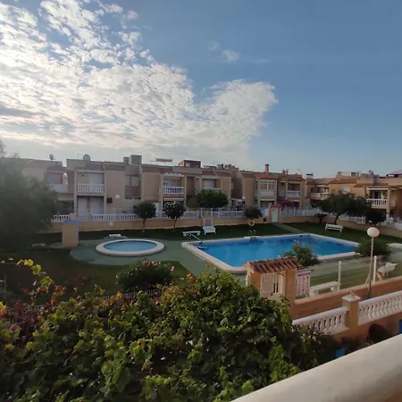 Con Piscina Y Terraza * Торрев'єха